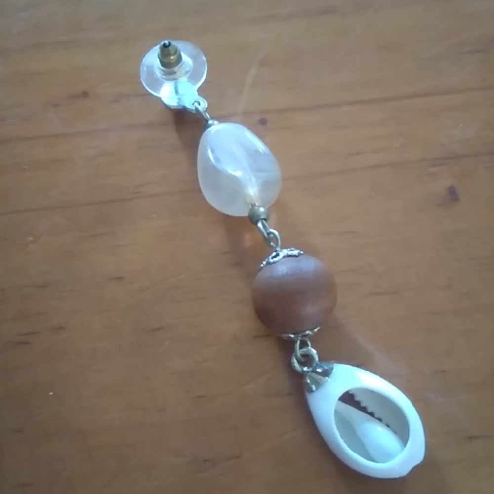Seashell, stone and wooden bead long earrings - Picture 3 of 4